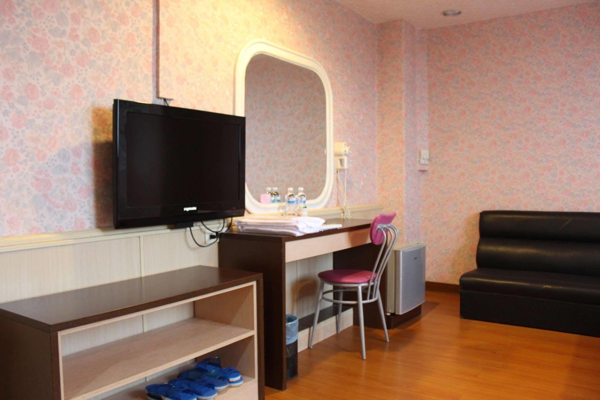 Sunwise Hotel Kaohsiung Extérieur photo
